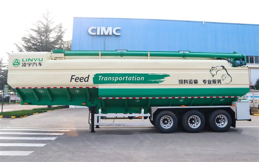 凌宇飼料運(yùn)輸半掛車的特點(diǎn)和優(yōu)勢(shì)都有哪些？