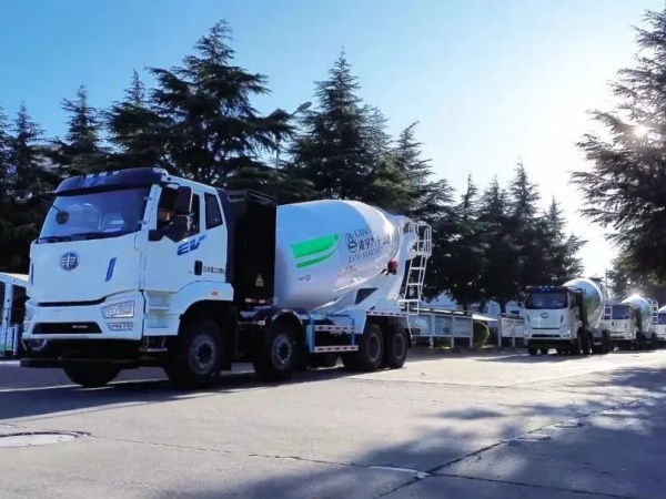 新聞關注丨國家發(fā)改委、財政部：2025國四重卡更高可補貼14萬元；新能源重卡12月銷1.5萬